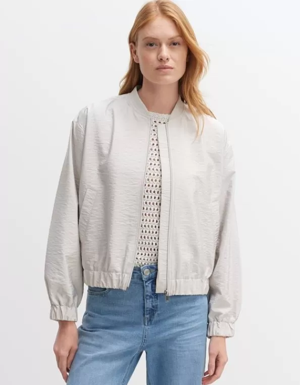 blouson_jenco_shine_regular_mit_leichtem_schimmer_2-1.webp Blouson Jenco Shine Regular Mit Leichtem Schimmer>OPUS Fashion Discount